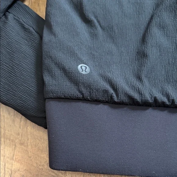 lululemon athletica Black Puffer Jacket - Picture 16 of 16